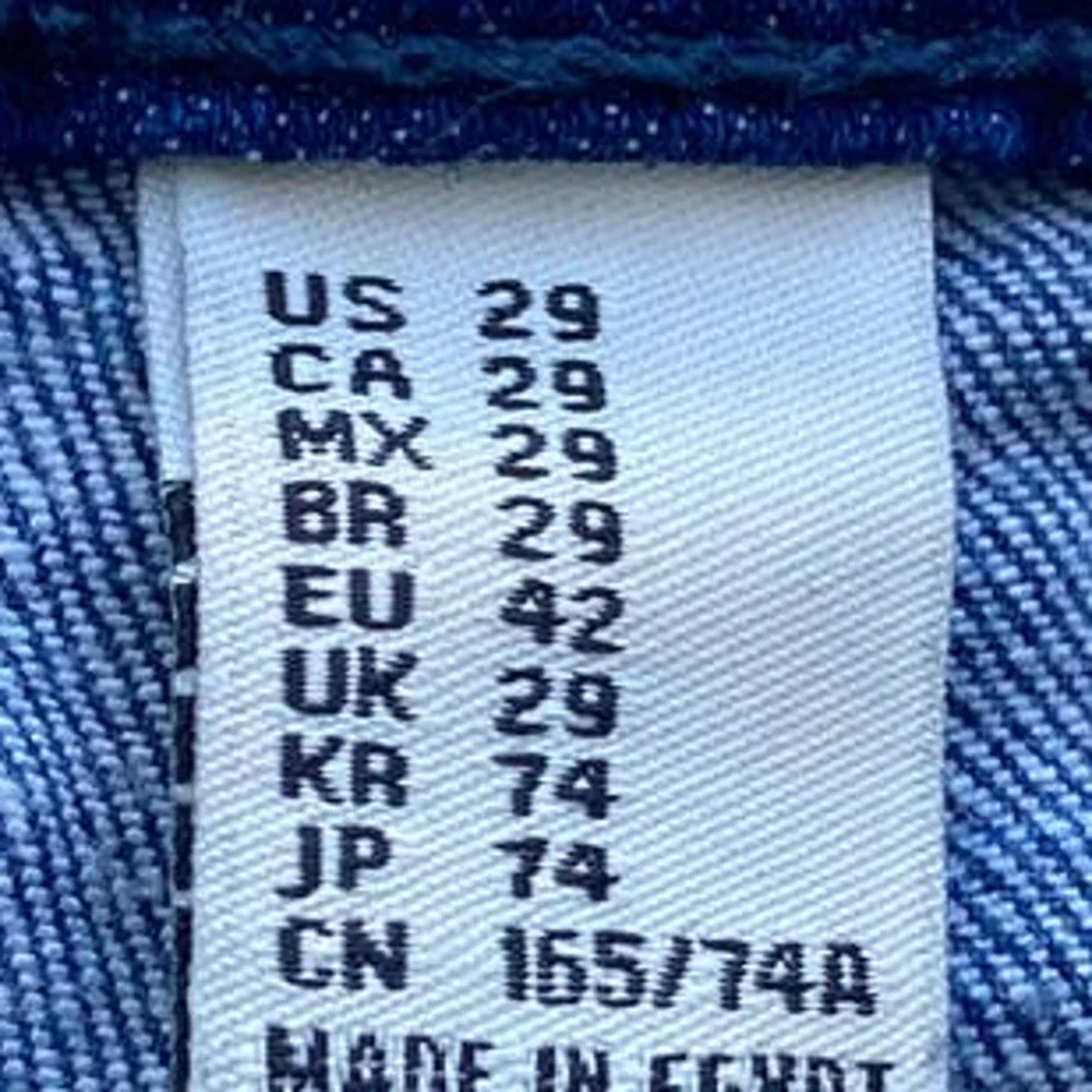 Forever 21 Distressed Short Cut-Off Jean Shorts 29in Waist (Sz8) - Picture 2 of 16